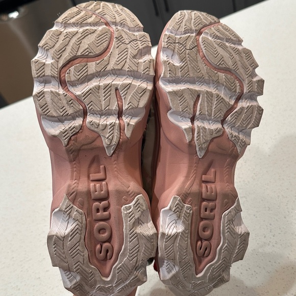 Sorel KINETIC™ BREAKTHRU TECH LACE SNEAKER, Sz 8, Chalk/Eraser Pink - Picture 9 of 11